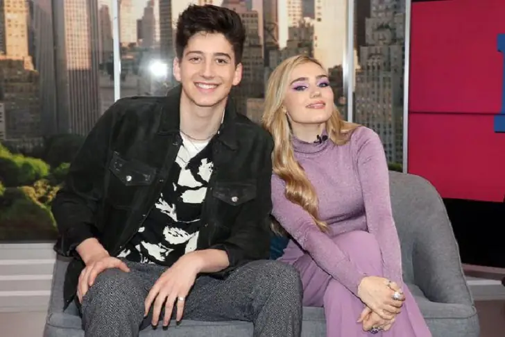 Who is Milo Manheim dating?